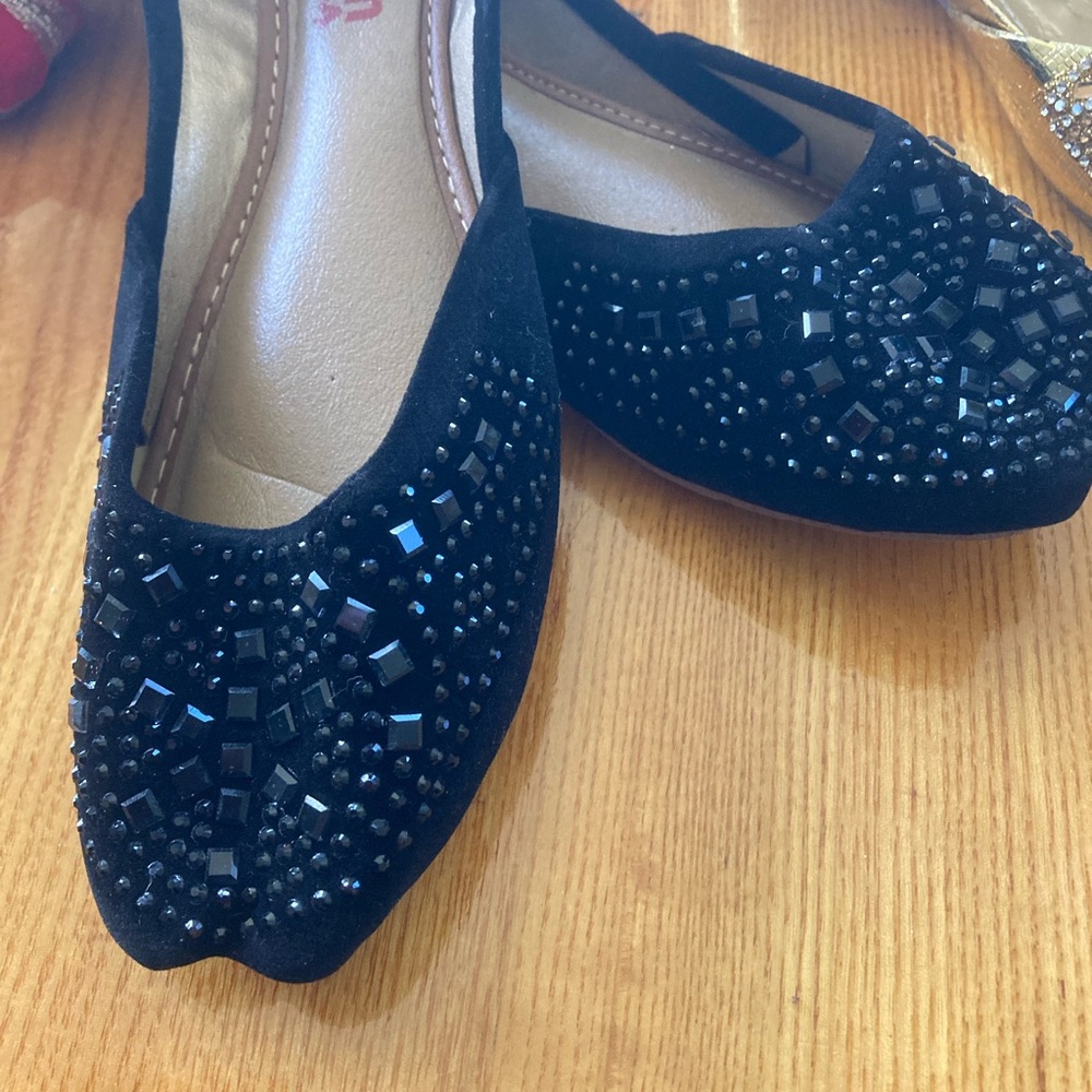 Elegant Black Beaded flat khussa